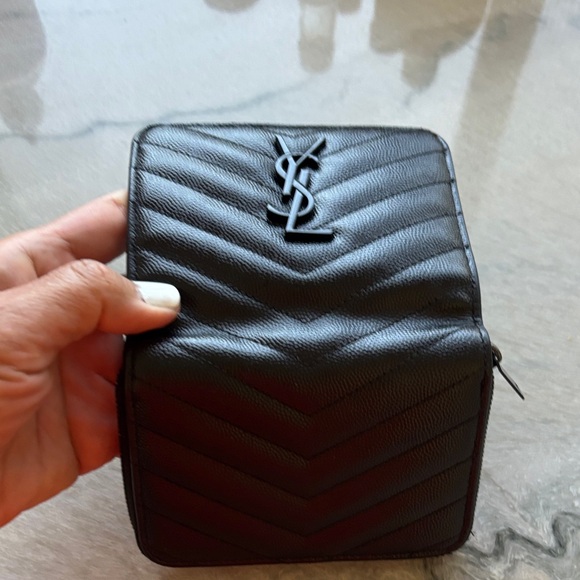 💥🔥YSL❤️❤️ Black Quilted Wallet - Picture 10 of 14